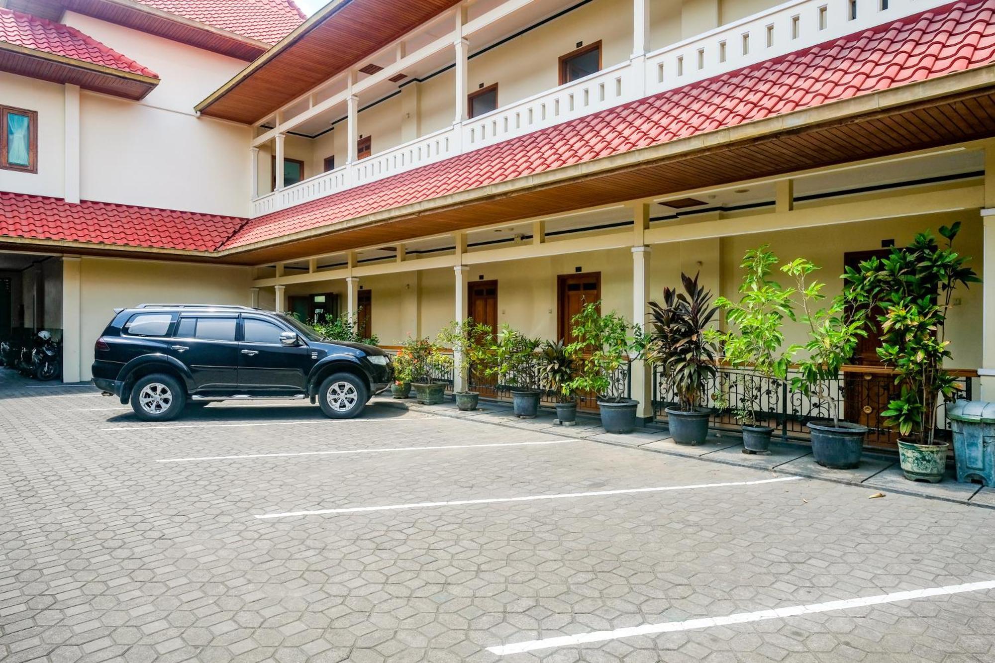 Reddoorz Near Xt Square Yogyakarta Hotel Exterior photo