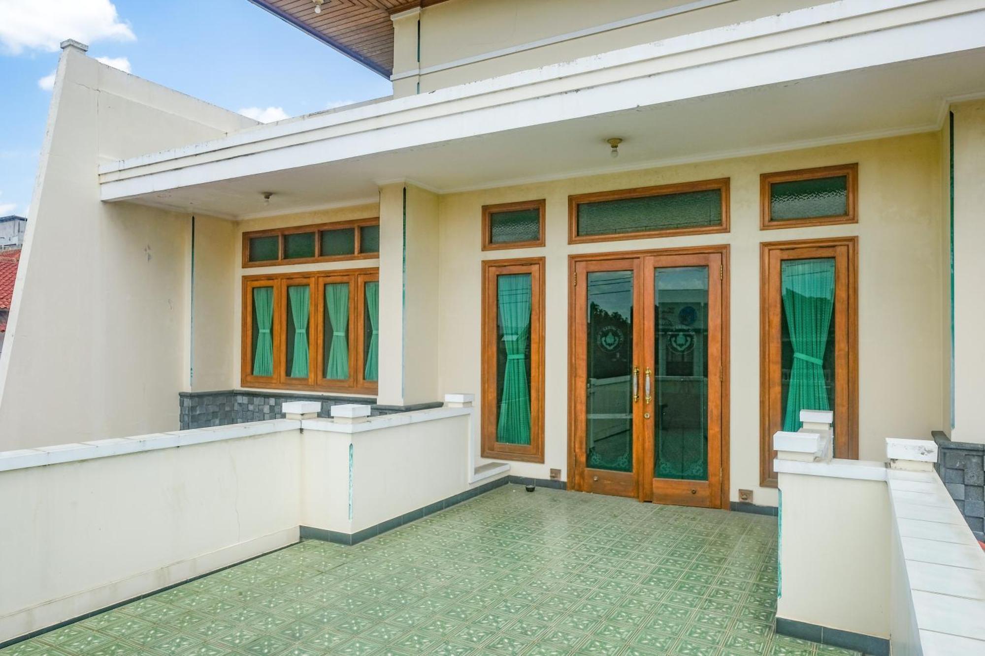 Reddoorz Near Xt Square Yogyakarta Hotel Exterior photo