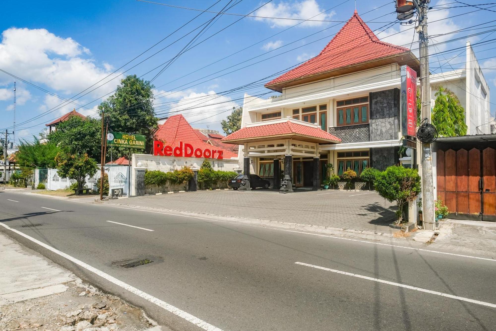 Reddoorz Near Xt Square Yogyakarta Hotel Exterior photo