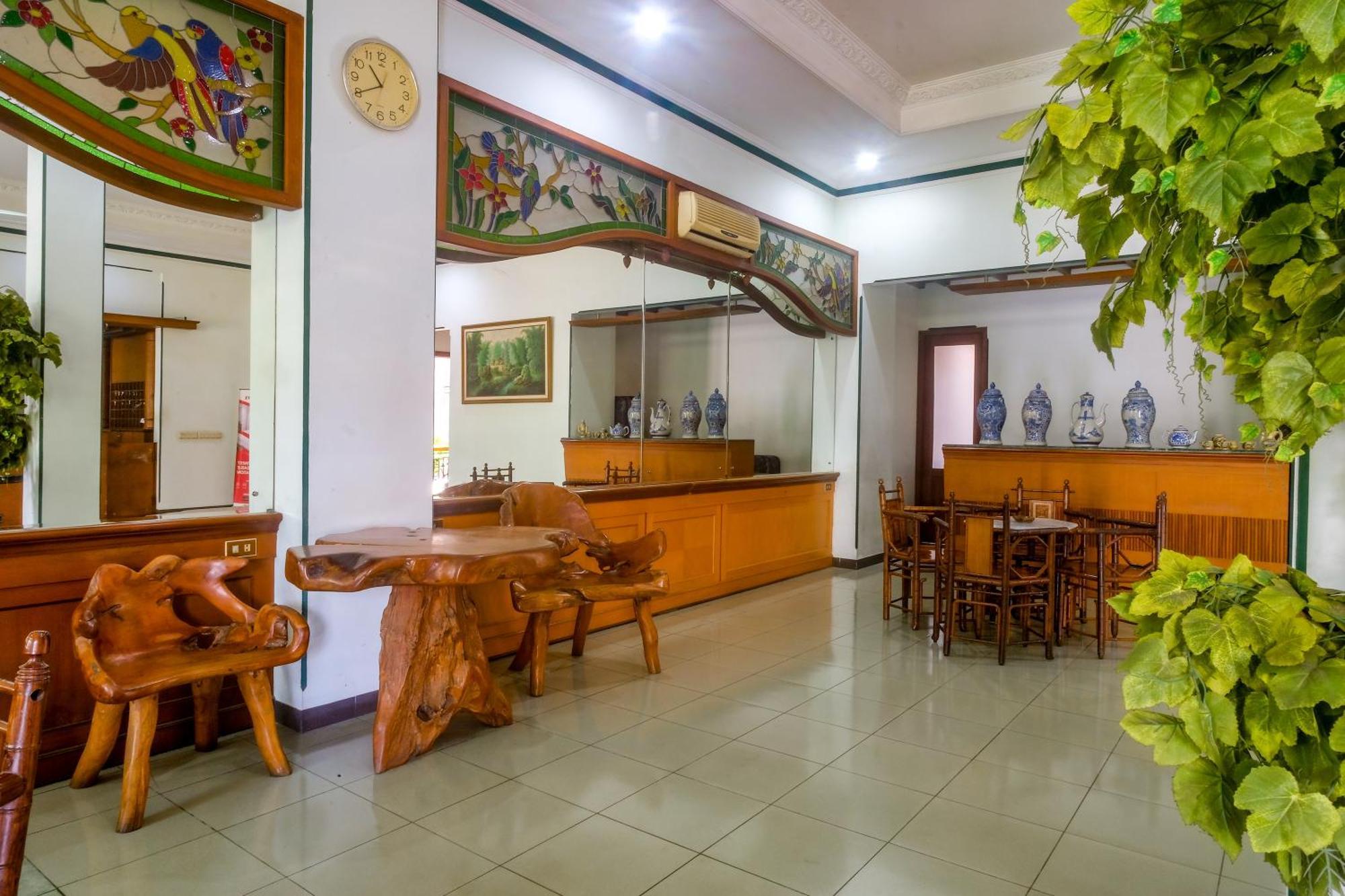 Reddoorz Near Xt Square Yogyakarta Hotel Exterior photo