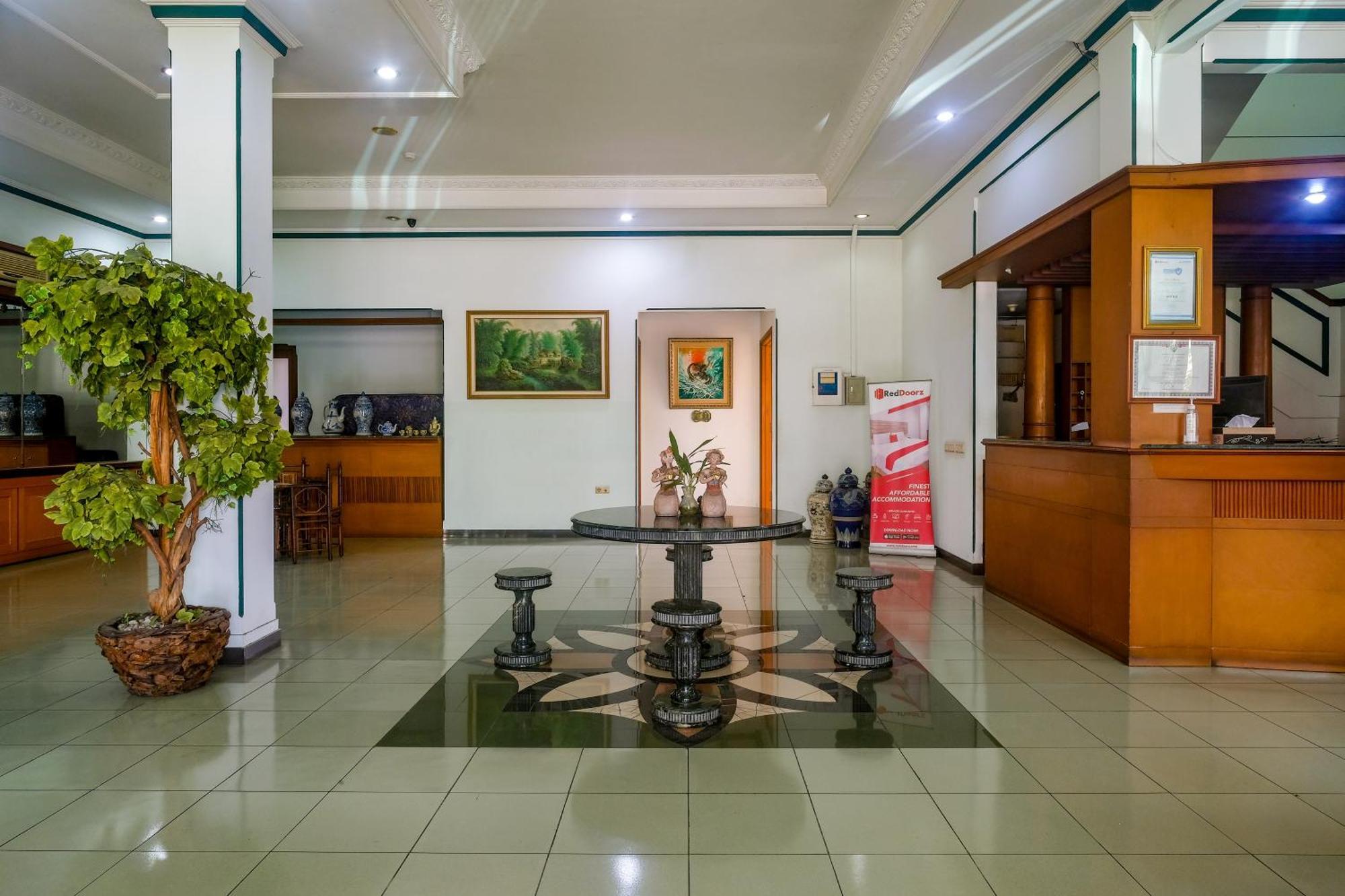 Reddoorz Near Xt Square Yogyakarta Hotel Exterior photo