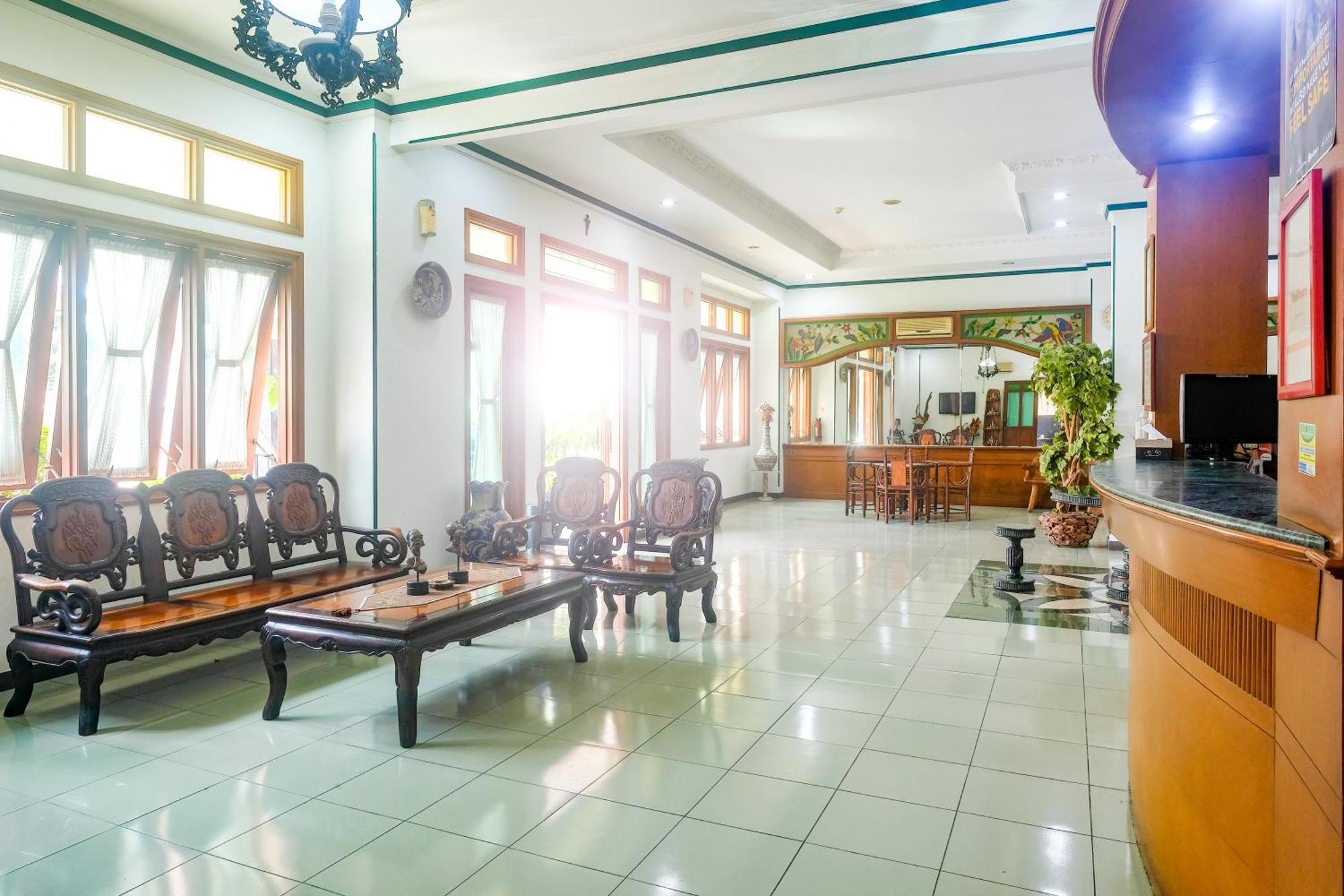 Reddoorz Near Xt Square Yogyakarta Hotel Exterior photo