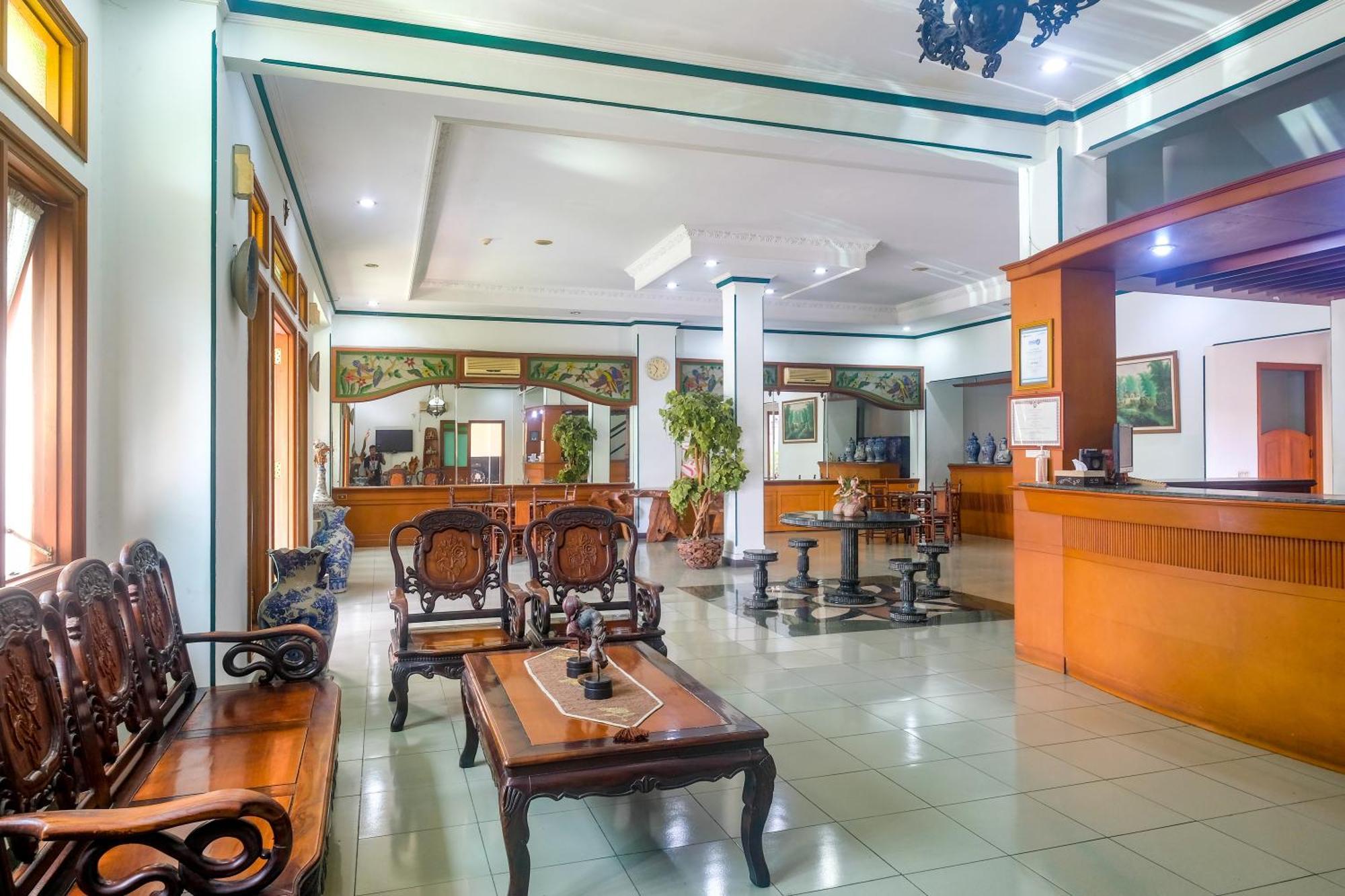 Reddoorz Near Xt Square Yogyakarta Hotel Exterior photo