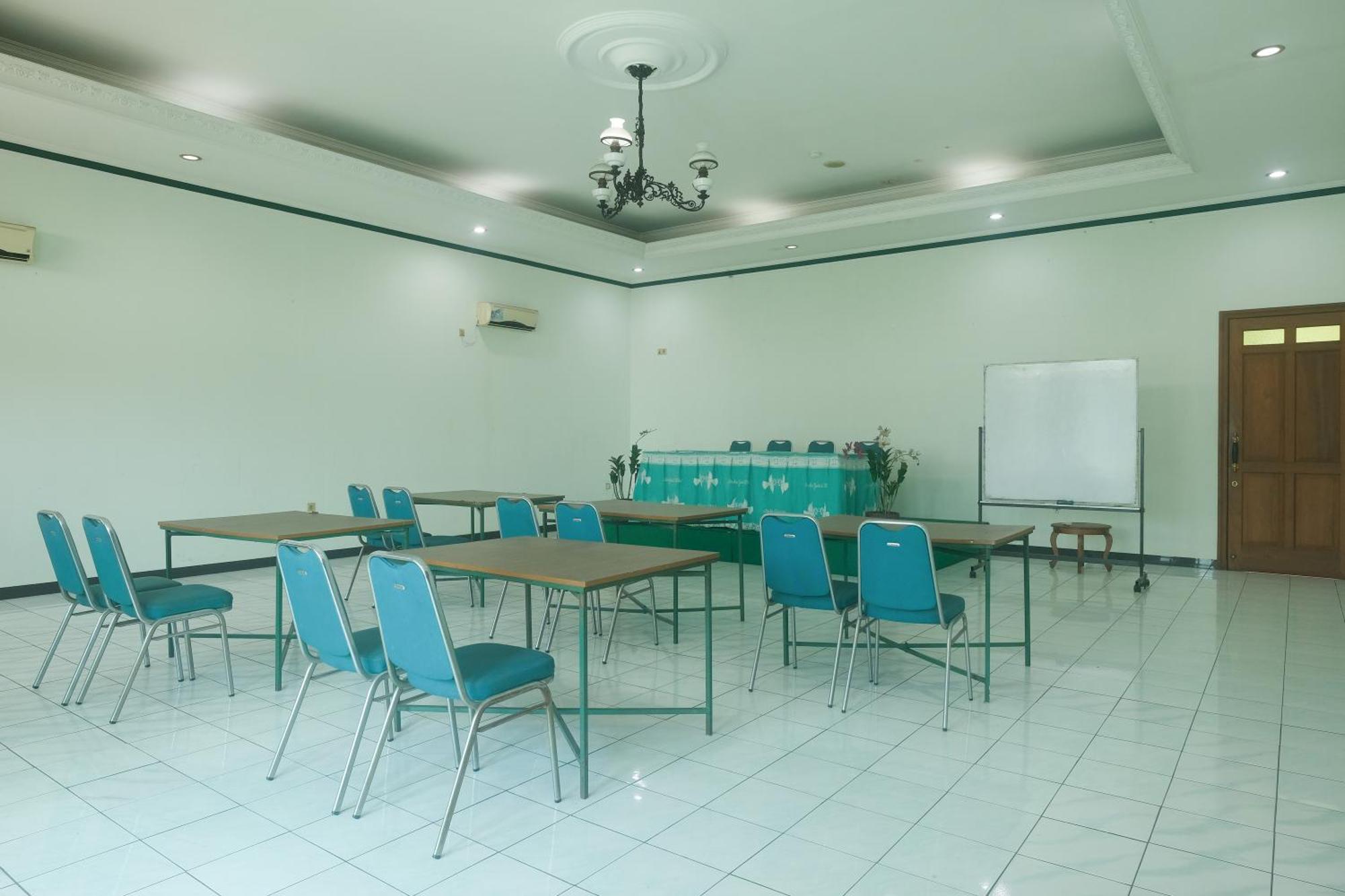 Reddoorz Near Xt Square Yogyakarta Hotel Exterior photo