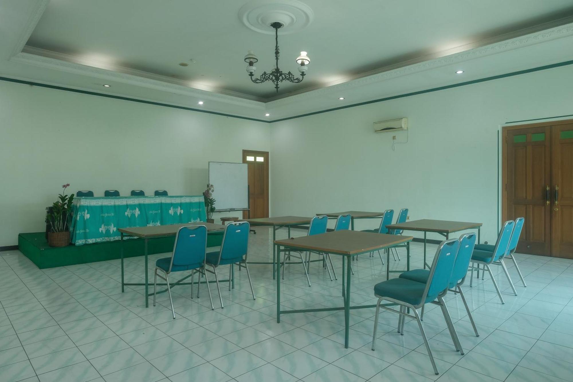 Reddoorz Near Xt Square Yogyakarta Hotel Exterior photo