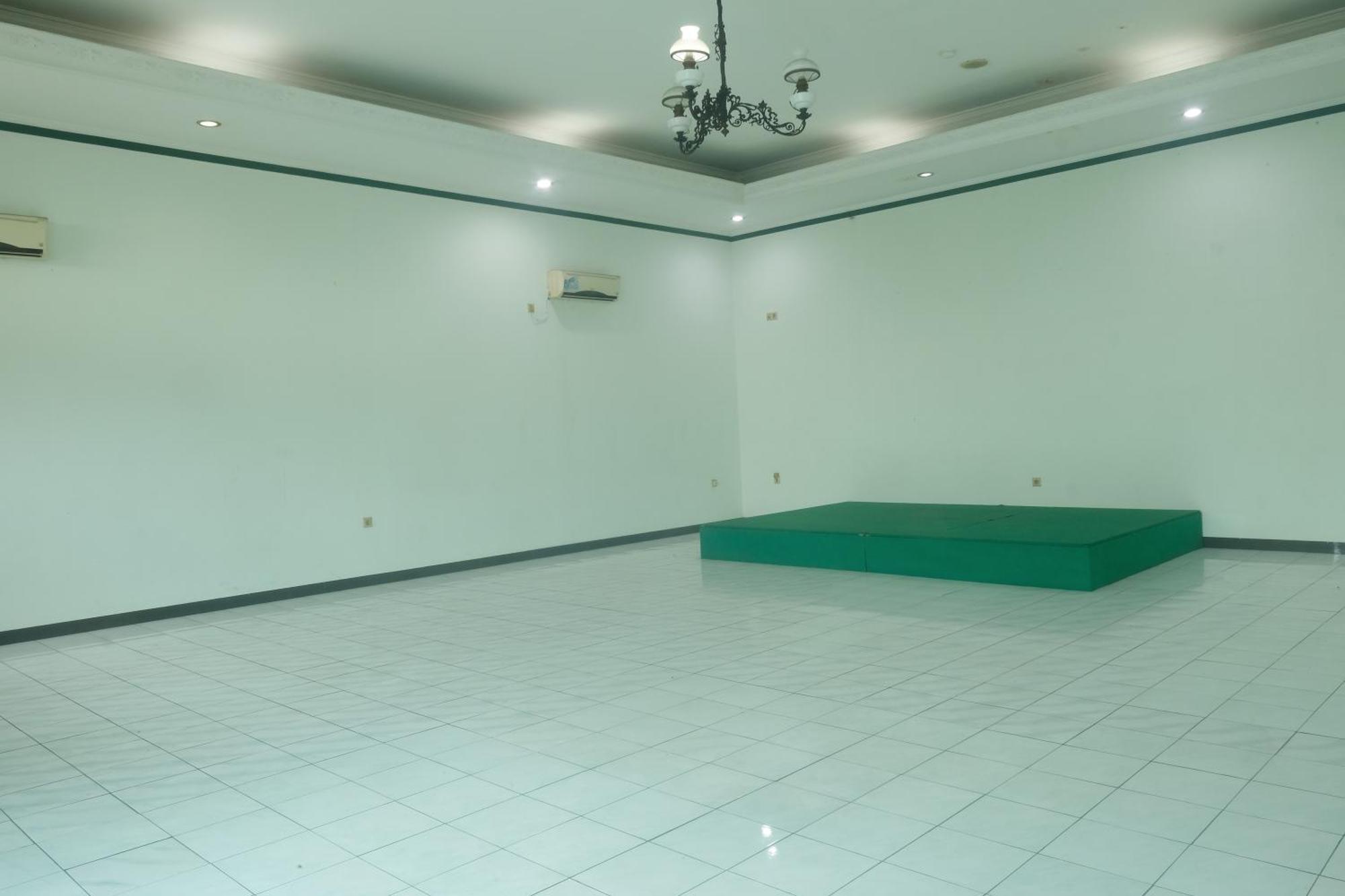 Reddoorz Near Xt Square Yogyakarta Hotel Exterior photo