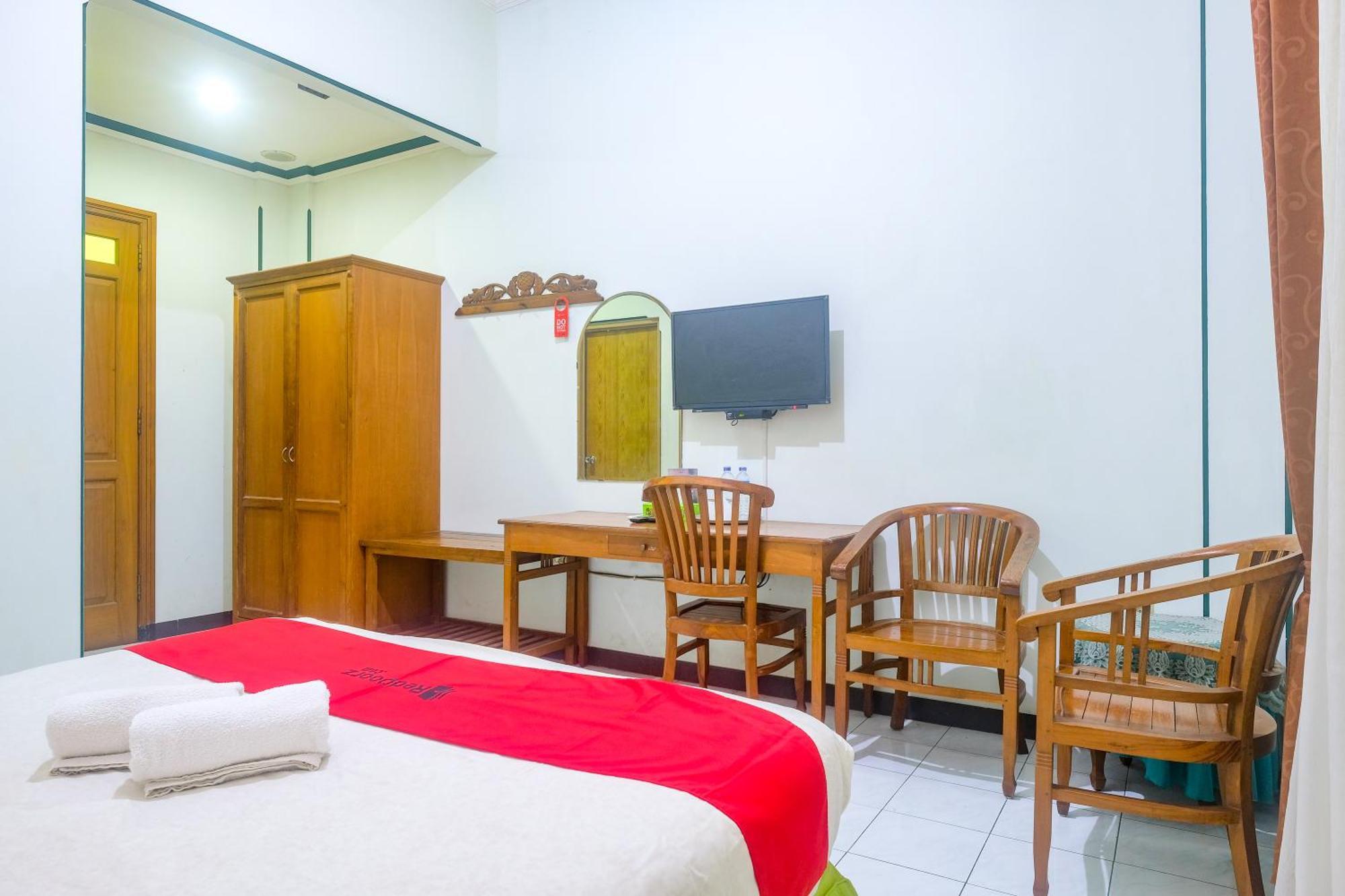 Reddoorz Near Xt Square Yogyakarta Hotel Exterior photo