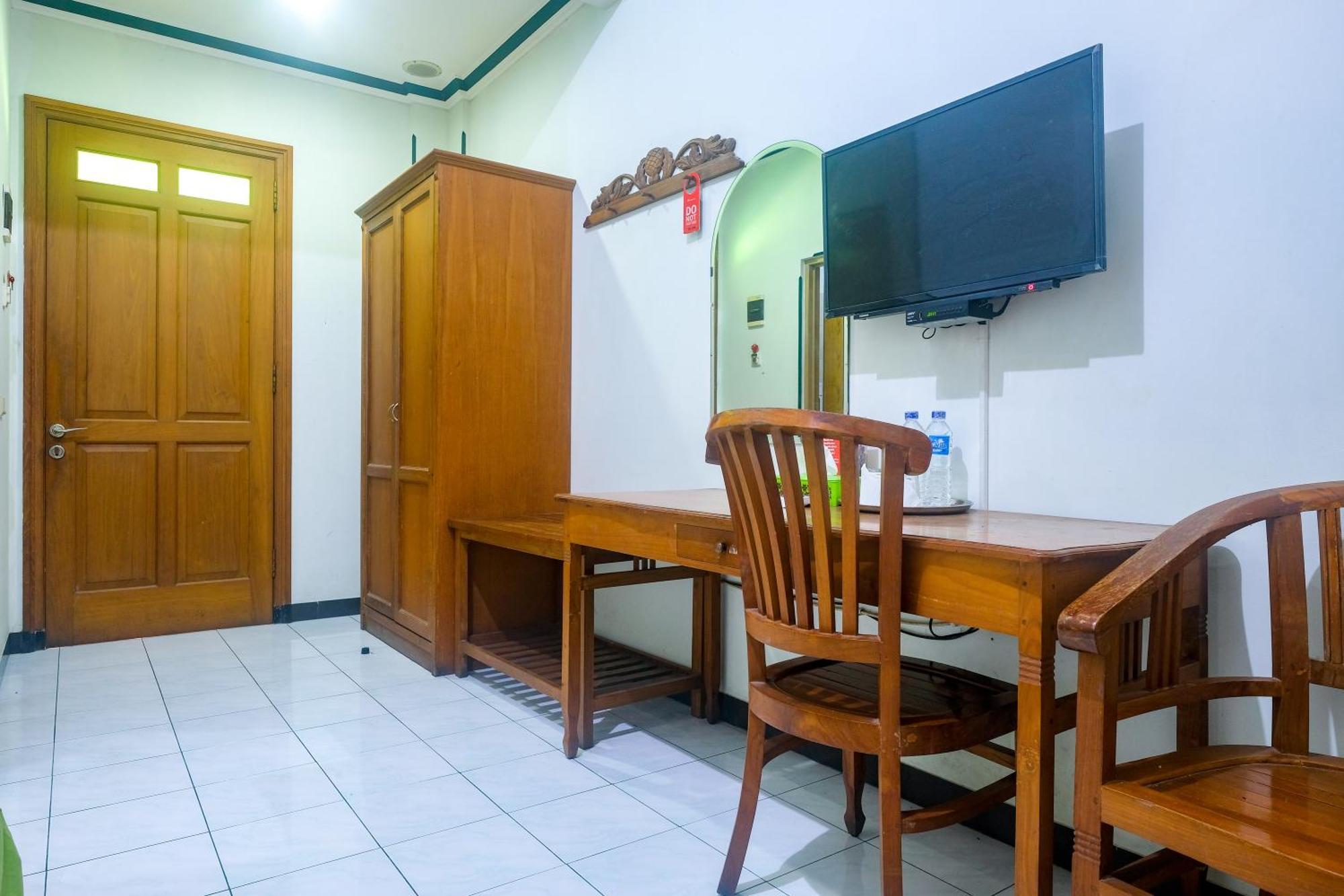 Reddoorz Near Xt Square Yogyakarta Hotel Exterior photo